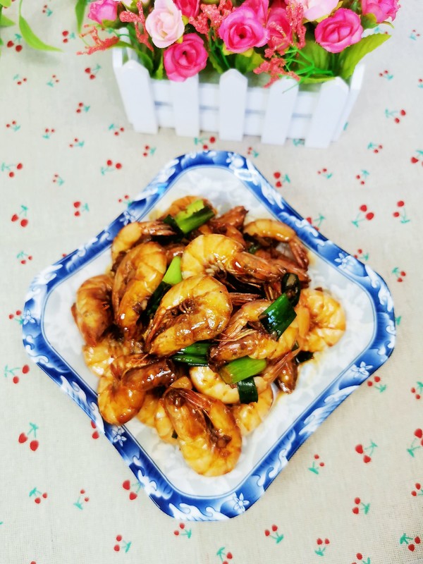 紅燜大蝦的做法-咸鮮味燜菜譜-易網(wǎng)健康養(yǎng)生網(wǎng) 紅燜大蝦的做法-咸鮮味燜菜譜