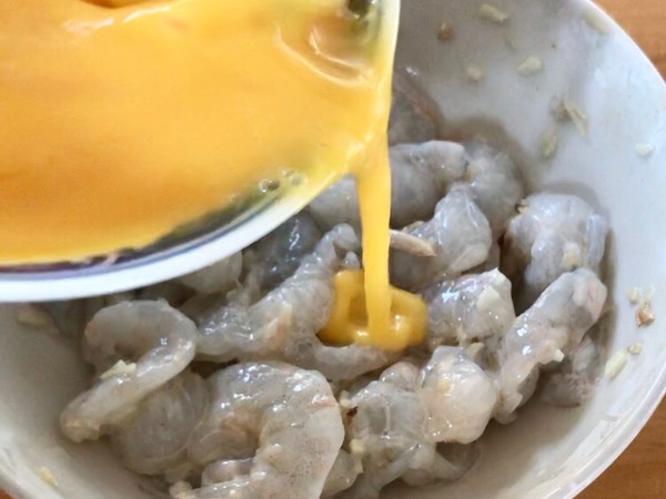 蝦仁烘蛋的做法-咸鮮味煎菜譜