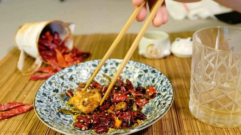 麻辣雞脆骨的做法-麻辣味炒菜譜-易網健康養生網 麻辣雞脆骨的做法-麻辣味炒菜譜