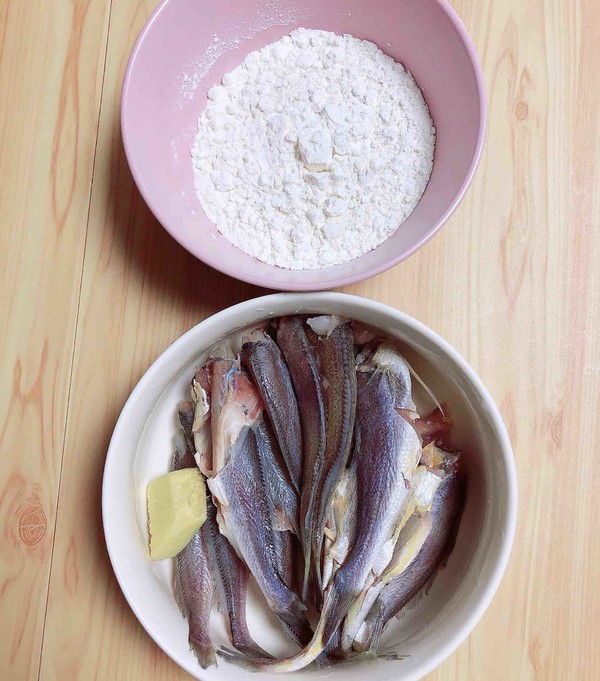 天婦羅小黃魚的做法-咸鮮味炸菜譜-易網(wǎng)<a href=http://m.aoa7937.com/ target=_blank class=infotextkey>健康養(yǎng)生</a>網(wǎng) 天婦羅小黃魚的做法-咸鮮味炸菜譜