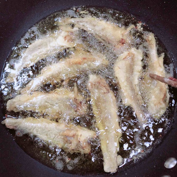 天婦羅小黃魚的做法-咸鮮味炸菜譜-易網(wǎng)健康養(yǎng)生網(wǎng) 天婦羅小黃魚的做法-咸鮮味炸菜譜
