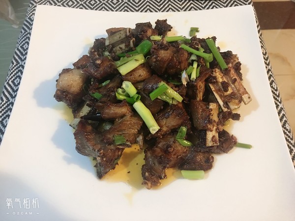 蒜香羊排的做法-蒜香味炒菜譜-易網健康養生網 蒜香羊排的做法-蒜香味炒菜譜