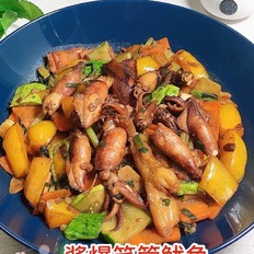 醬爆筆管魷魚(yú)（10分鐘快手菜）的做法-醬香味炒菜譜
