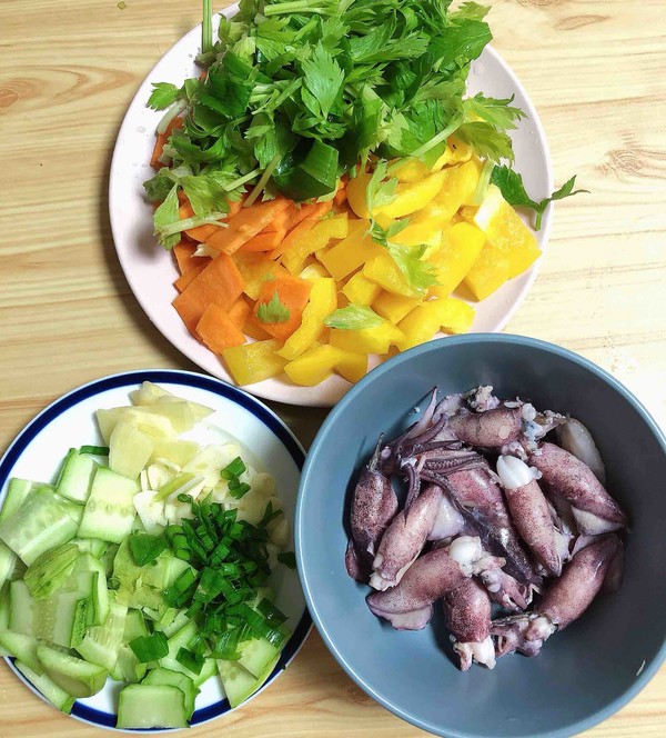 醬爆筆管魷魚(yú)(10分鐘快手菜)的做法-醬香味炒菜譜-易網(wǎng)健康養(yǎng)生網(wǎng) 醬爆筆管魷魚(yú)(10分鐘快手菜)的做法-醬香味炒菜譜