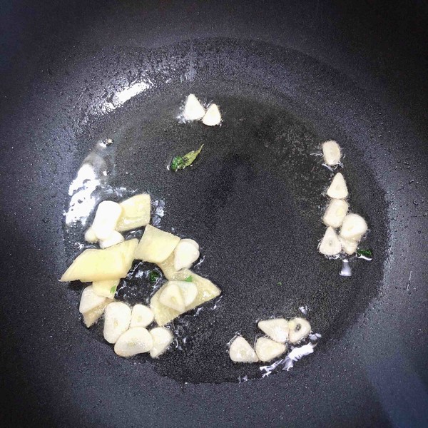 醬爆筆管魷魚(yú)(10分鐘快手菜)的做法-醬香味炒菜譜-易網(wǎng)健康養(yǎng)生網(wǎng) 醬爆筆管魷魚(yú)(10分鐘快手菜)的做法-醬香味炒菜譜