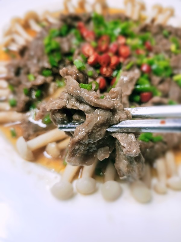 《白玉菇蒸牛肉》的做法-家常味蒸菜譜-易網(wǎng)健康養(yǎng)生網(wǎng) 《白玉菇蒸牛肉》的做法-家常味蒸菜譜