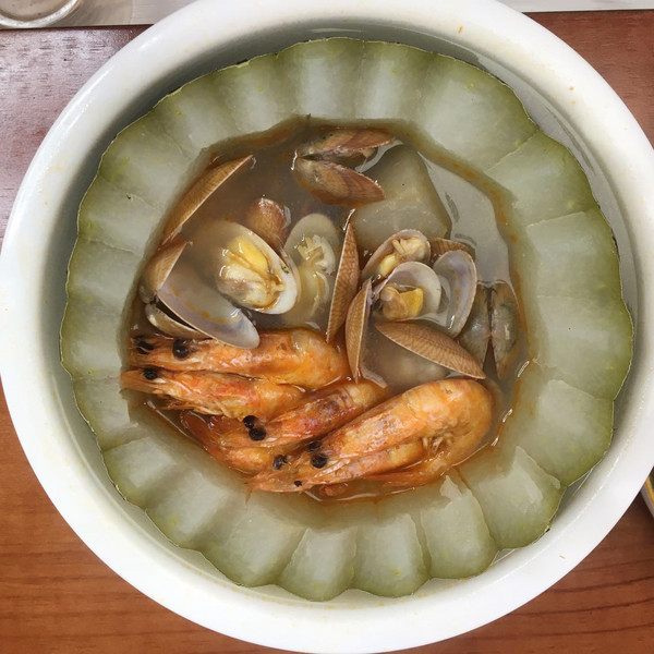 粵式海鮮冬瓜盅的做法-其它口味蒸菜譜-易網健康養(yǎng)生網 粵式海鮮冬瓜盅的做法-其它口味蒸菜譜