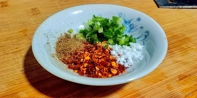 鹵香蹄膀的做法-醬香味鹵菜譜-易網(wǎng)健康養(yǎng)生網(wǎng) 鹵香蹄膀的做法-醬香味鹵菜譜