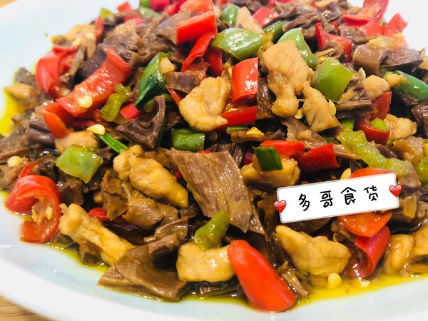 下飯菜~辣椒炒筍干的做法-香辣味炒菜譜-易網(wǎng)健康養(yǎng)生網(wǎng) 下飯菜~辣椒炒筍干的做法-香辣味炒菜譜