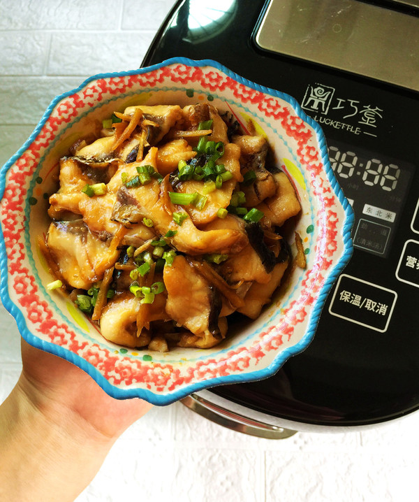 黑木耳蒸魚片的做法-家常味蒸菜譜-易網健康養生網 黑木耳蒸魚片的做法-家常味蒸菜譜