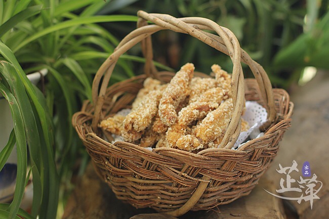香酥鴨條的做法-香辣味炸菜譜-易網健康養生網 香酥鴨條的做法-香辣味炸菜譜