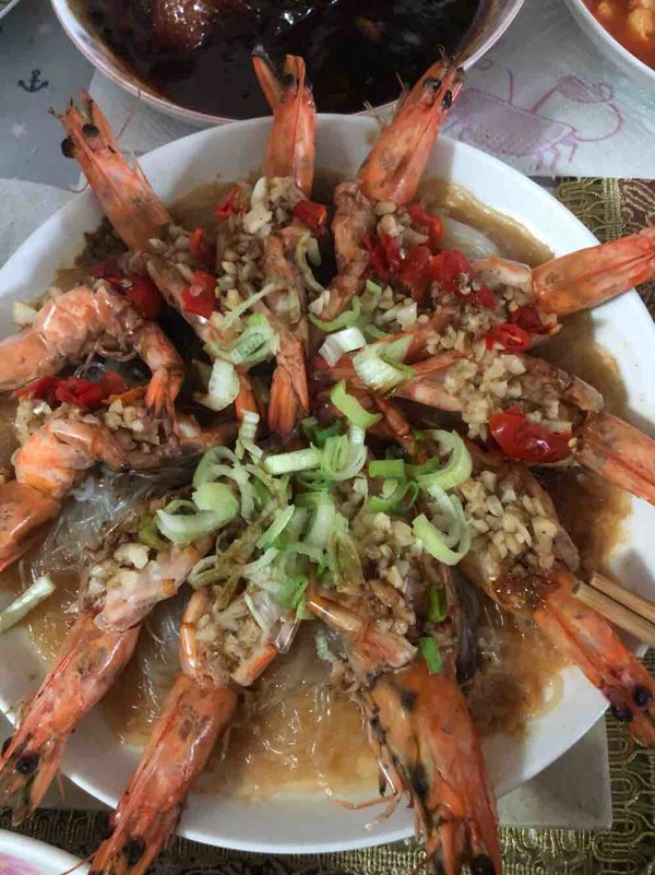 蒜蓉粉絲開背蝦的做法-咸鮮味蒸菜譜-易網健康養生網 蒜蓉粉絲開背蝦的做法-咸鮮味蒸菜譜