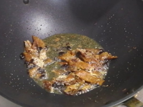 豆豉鯪魚(yú)炒麥菜的做法-家常味炒菜譜