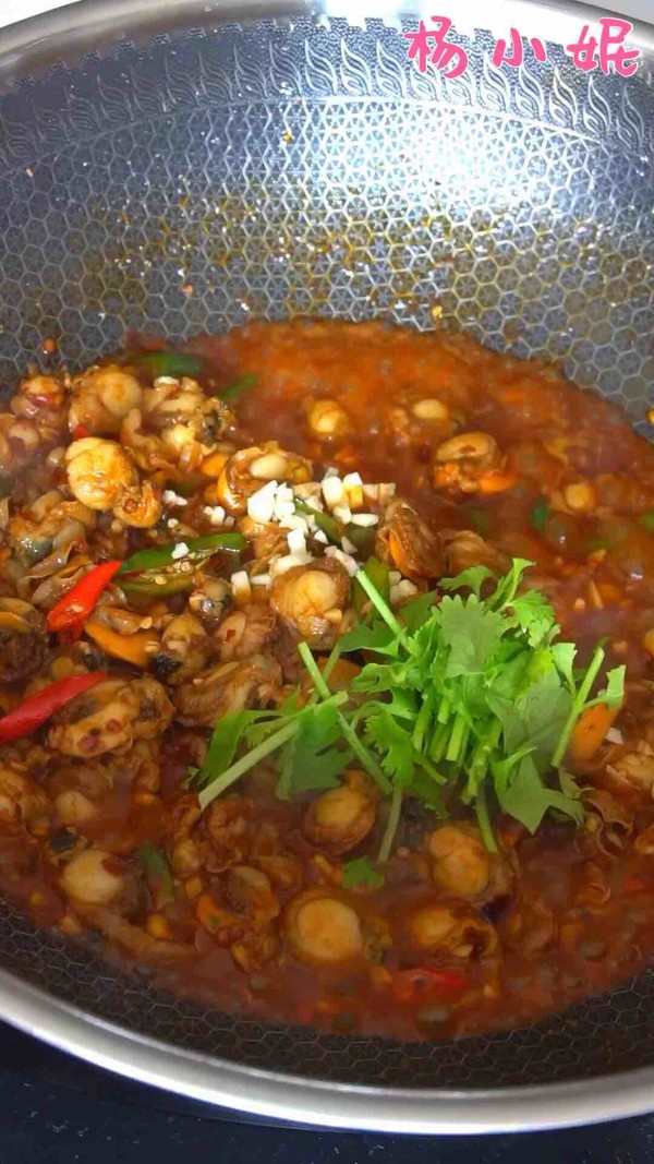 老干媽爆炒扇貝肉的做法-家常味炒菜譜
