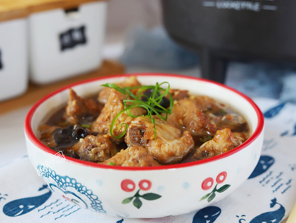 木耳蒸排骨的做法-家常味蒸菜譜-易網(wǎng)健康養(yǎng)生網(wǎng) 木耳蒸排骨的做法-家常味蒸菜譜