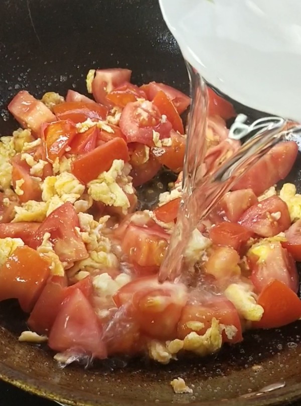 番茄炒雞蛋的做法-咸鮮味炒菜譜
