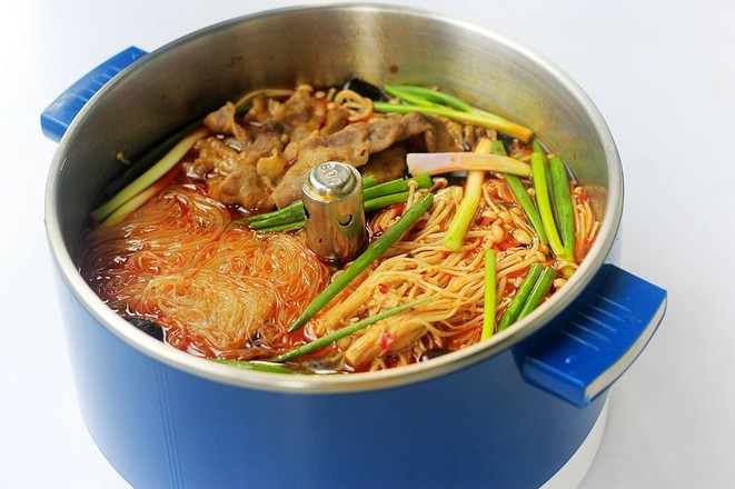 麻辣金針肥牛的做法-麻辣味煮菜譜-易網健康養生網 麻辣金針肥牛的做法-麻辣味煮菜譜