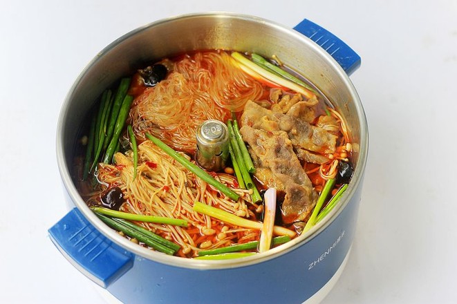 麻辣金針肥牛的做法-麻辣味煮菜譜-易網健康養生網 麻辣金針肥牛的做法-麻辣味煮菜譜