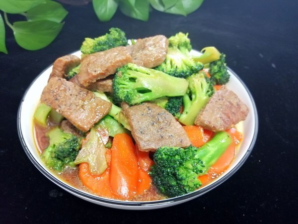牛排雜燴的做法-家常味炒菜譜-易網健康養生網 牛排雜燴的做法-家常味炒菜譜