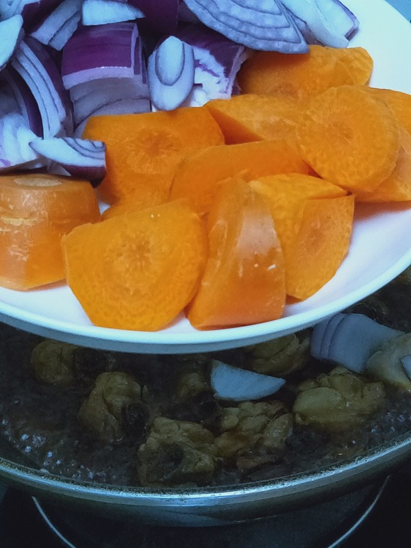 新疆大盤雞。的做法-香辣味燉菜譜-易網(wǎng)健康養(yǎng)生網(wǎng) 新疆大盤雞。的做法-香辣味燉菜譜
