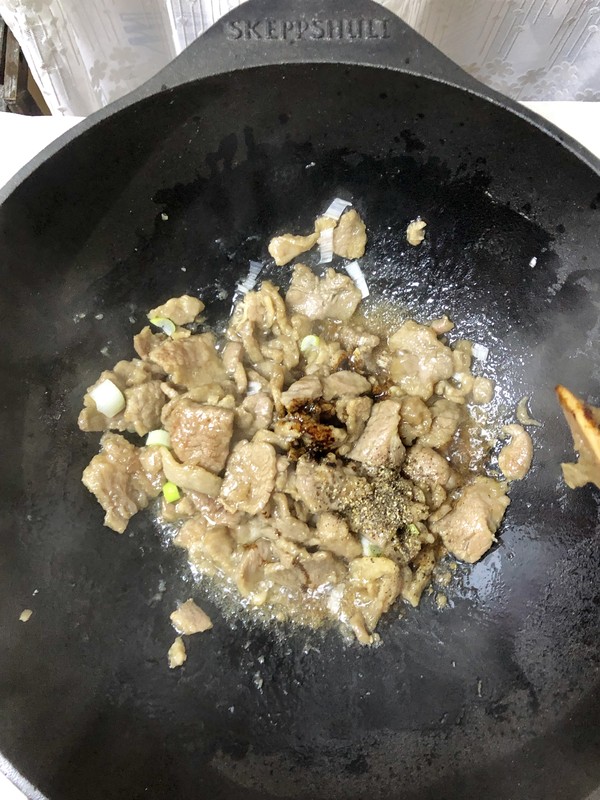 香菜嫩牛肉的做法-咸鮮味燒菜譜-易網健康養生網 香菜嫩牛肉的做法-咸鮮味燒菜譜