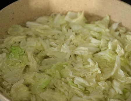 涼拌白菜的做法-家常味拌菜譜-易網(wǎng)健康養(yǎng)生網(wǎng) 涼拌白菜的做法-家常味拌菜譜