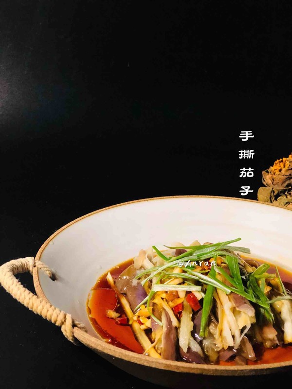 手撕茄子的做法-醬香味拌菜譜