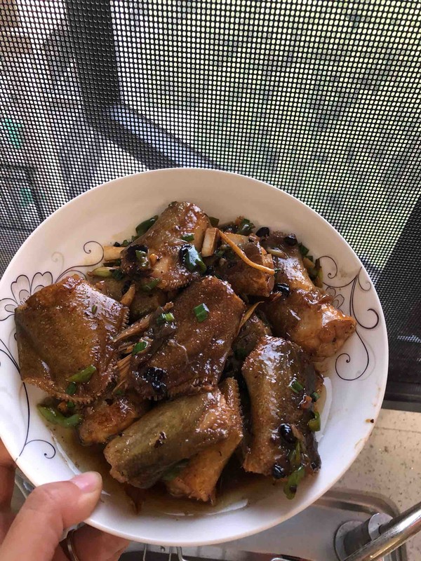 豆豉鱈魚尾的做法-家常味燒菜譜-易網(wǎng)健康養(yǎng)生網(wǎng) 豆豉鱈魚尾的做法-家常味燒菜譜
