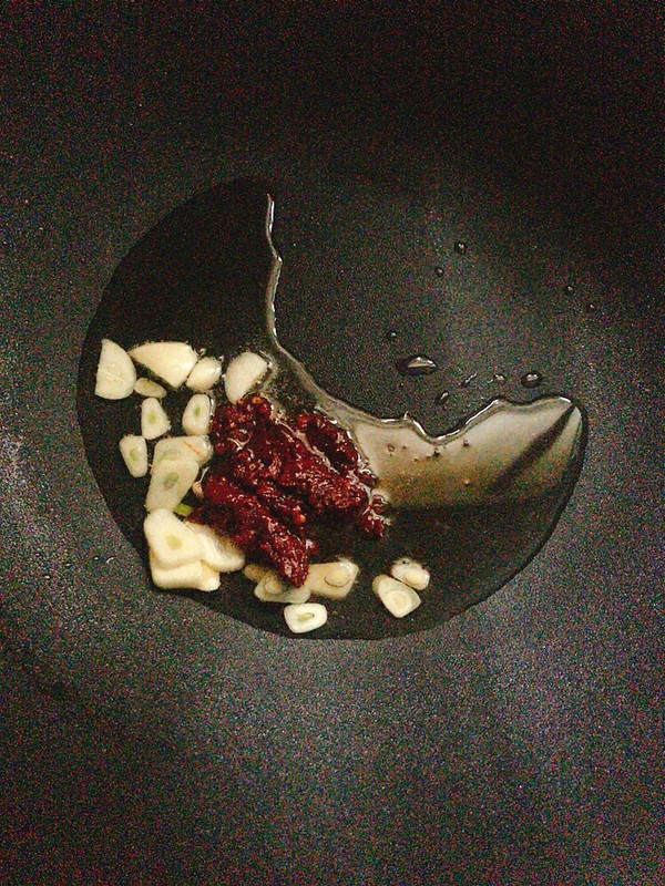 魚香杏鮑菇的做法-魚香味炒菜譜