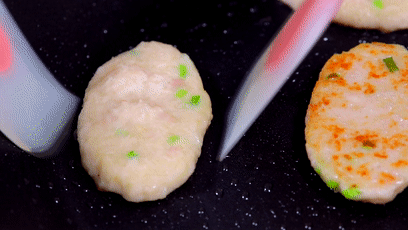 香煎藕糕 寶寶輔食食譜的做法-家常味烙菜譜-易網健康養生網 香煎藕糕 寶寶輔食食譜的做法-家常味烙菜譜