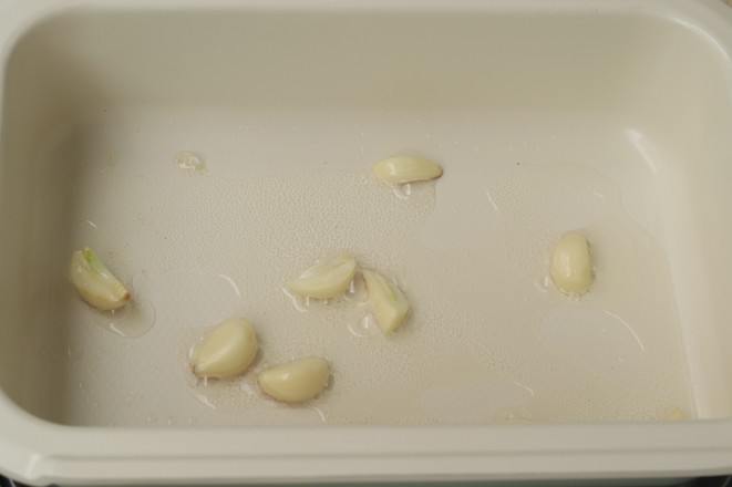 花甲三汁燜鍋的做法-咸鮮味煮菜譜-易網健康養生網 花甲三汁燜鍋的做法-咸鮮味煮菜譜