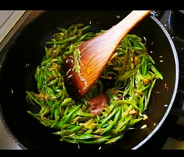 蝦醬扁豆的做法-咸鮮味炒菜譜-易網健康養生網 蝦醬扁豆的做法-咸鮮味炒菜譜