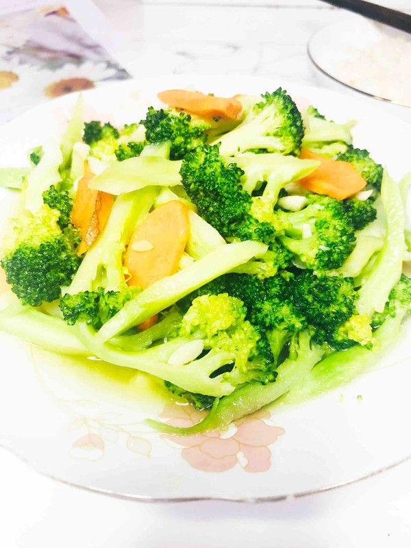 清炒西蘭花的做法-家常味炒菜譜