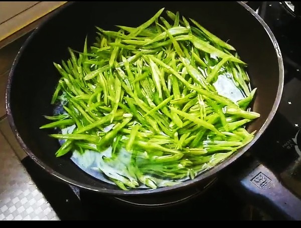 蝦醬扁豆的做法-咸鮮味炒菜譜-易網健康養生網 蝦醬扁豆的做法-咸鮮味炒菜譜