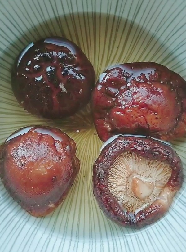 糯米蛋的做法-家常味蒸菜譜-易網(wǎng)健康養(yǎng)生網(wǎng) 糯米蛋的做法-家常味蒸菜譜