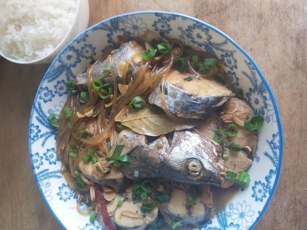 鲅魚燉粉條的做法-咸鮮味燉菜譜-易網健康養生網 鲅魚燉粉條的做法-咸鮮味燉菜譜