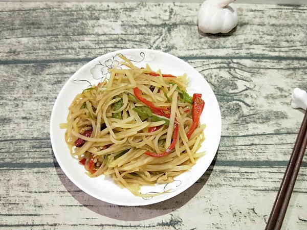 醋溜土豆絲的做法-家常味炒菜譜-易網健康養生網 醋溜土豆絲的做法-家常味炒菜譜