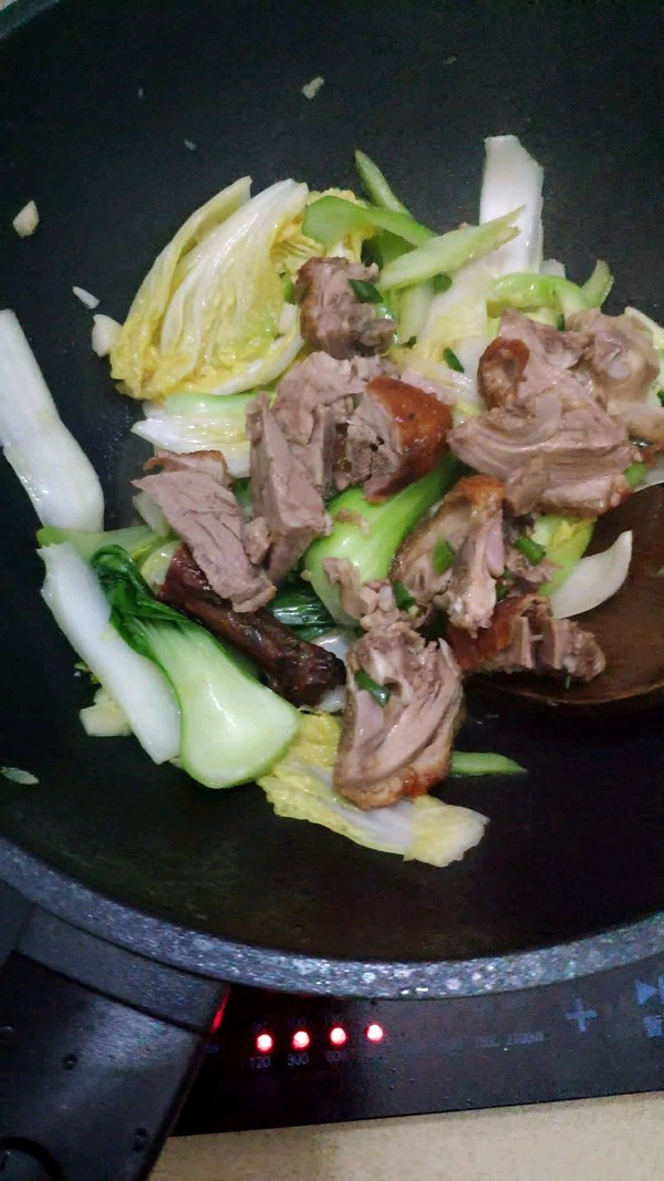 雜蔬炒燒鴨的做法-家常味炒菜譜