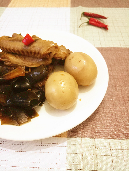 香辣鹵鴨翅(海帶鹵蛋)的做法-香辣味鹵菜譜-易網健康養生網 香辣鹵鴨翅(海帶鹵蛋)的做法-香辣味鹵菜譜