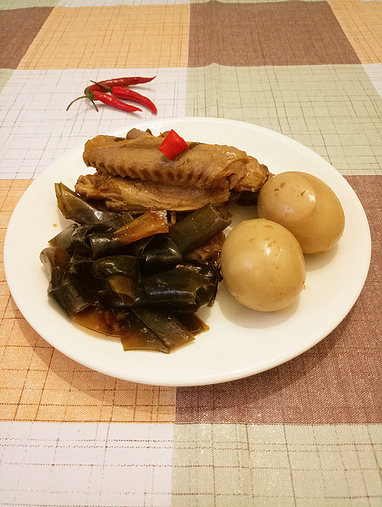 香辣鹵鴨翅(海帶鹵蛋)的做法-香辣味鹵菜譜-易網健康養生網 香辣鹵鴨翅(海帶鹵蛋)的做法-香辣味鹵菜譜