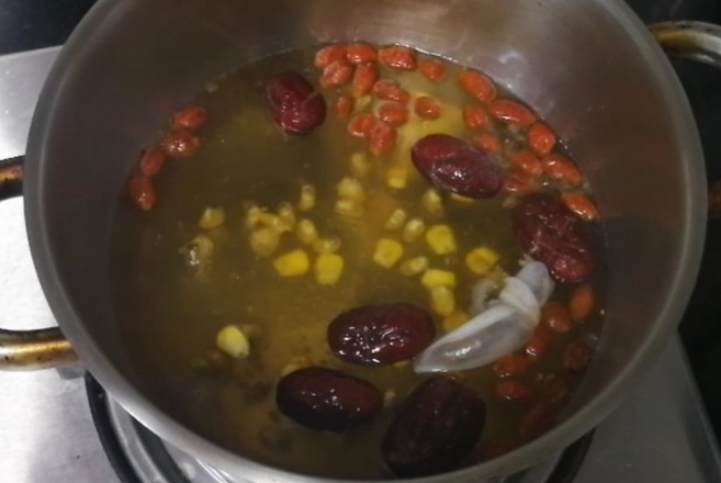 紅棗鯽魚湯的做法-家常味煮菜譜