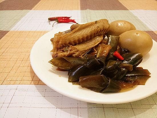 香辣鹵鴨翅(海帶鹵蛋)的做法-香辣味鹵菜譜-易網健康養生網 香辣鹵鴨翅(海帶鹵蛋)的做法-香辣味鹵菜譜