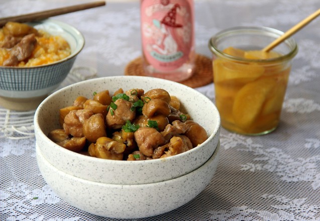 板栗燒雞腿的做法-家常味燒菜譜-易網健康養生網 板栗燒雞腿的做法-家常味燒菜譜