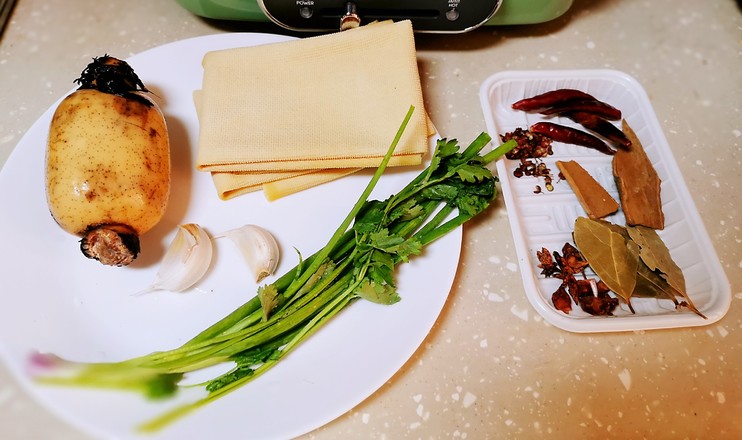 香辣鹵豆皮蓮藕，比周黑鴨和絕味還好吃！的做法-香辣味鹵菜譜