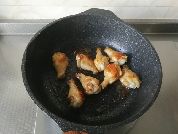 紅燒雞翅根的做法-咸鮮味燉菜譜-易網健康養生網 紅燒雞翅根的做法-咸鮮味燉菜譜
