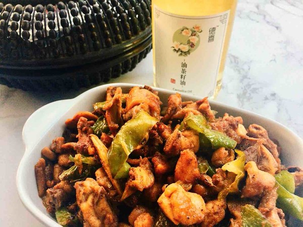 青椒炒雞的做法-咸鮮味炒菜譜-易網(wǎng)健康養(yǎng)生網(wǎng) 青椒炒雞的做法-咸鮮味炒菜譜