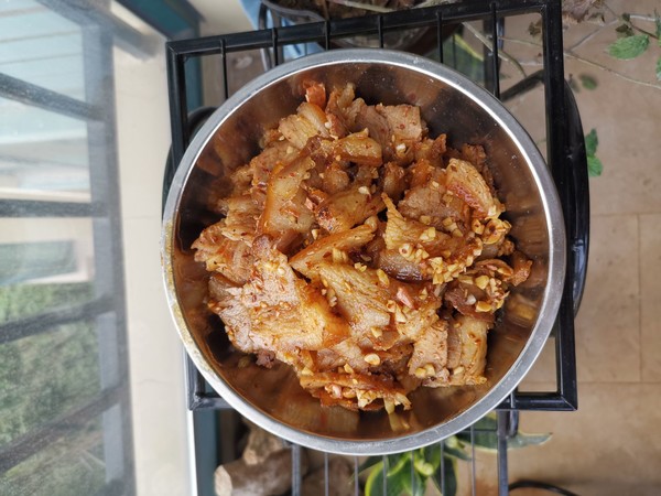 涼拌鹵豬肘的做法-麻辣味拌菜譜-易網健康養生網 涼拌鹵豬肘的做法-麻辣味拌菜譜