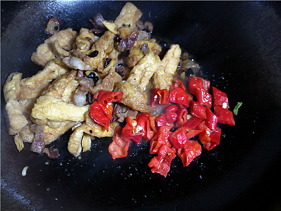 家鄉豆腐的做法-咸鮮味炒菜譜-易網健康養生網 家鄉豆腐的做法-咸鮮味炒菜譜