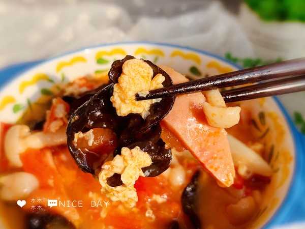 木耳菌菇湯的做法-家常味炒菜譜-易網(wǎng)健康養(yǎng)生網(wǎng) 木耳菌菇湯的做法-家常味炒菜譜