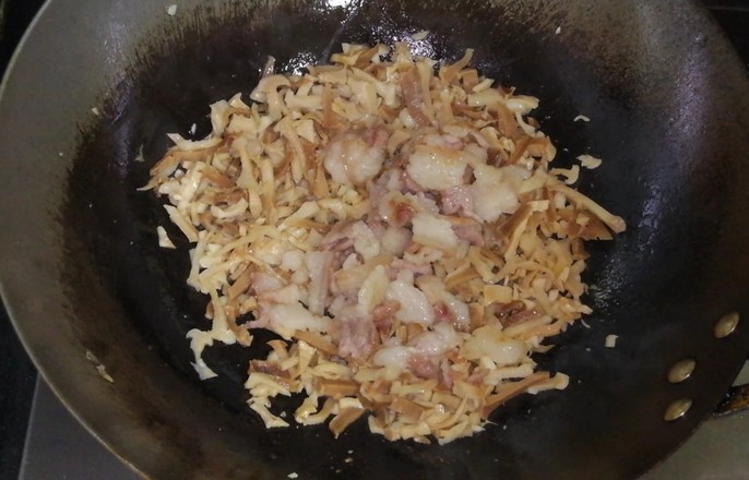 筍干炒肉的做法-家常味炒菜譜